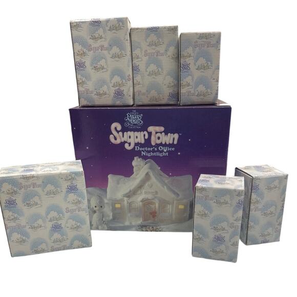Enesco Precious Moments Sugar Town Doctor’s Office Complete 7 Piece Set - Picture 3 of 4